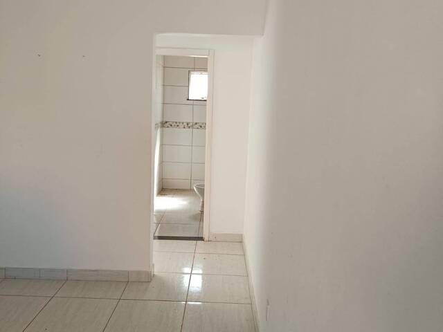 #1132 - Apartamento para Venda em Águas Lindas de Goiás - GO - 1